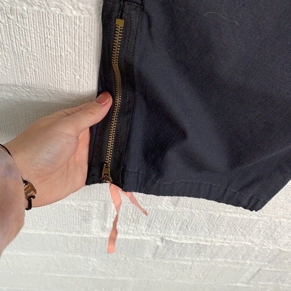 Volcom Stone Boardwear Black Cargo Drawstring Ankle Pants sz 9 - Picture 7 of 8